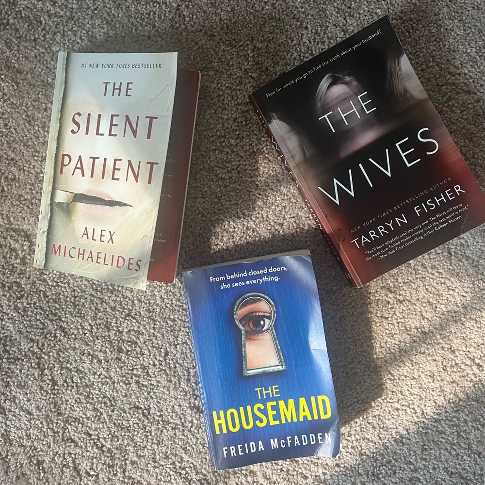 Thriller book bundle of 3